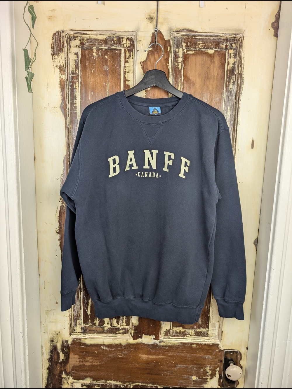 Y2K Vintage Banff Canada Navy Crewneck Sweatshirt Unisex M Canadiana Souvenir